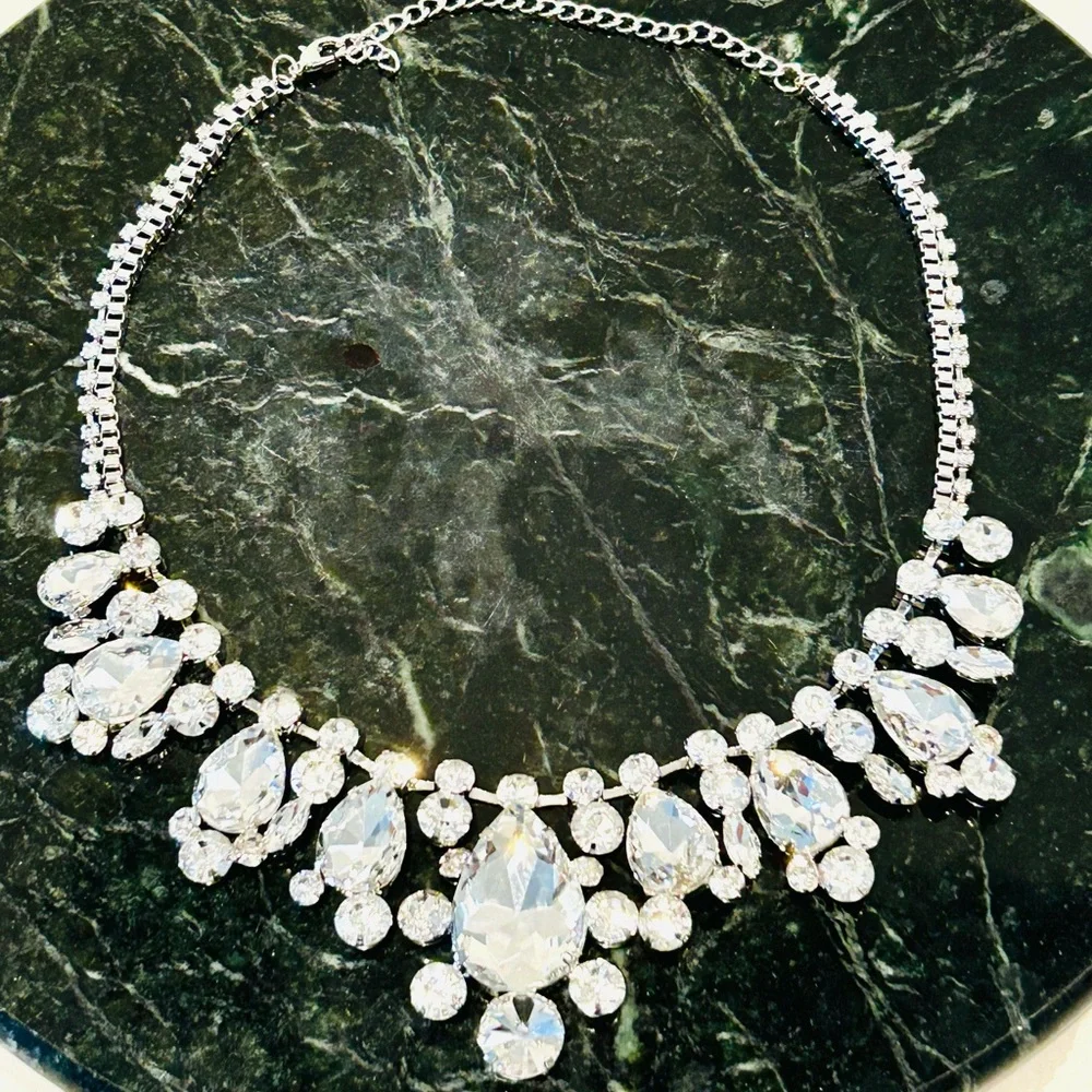 Fabulous rhinestone statement necklace choker NWOT bridal prom pageant wear - Picture 5 of 8